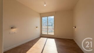  Appartement à louer 3 pièces 78 m²