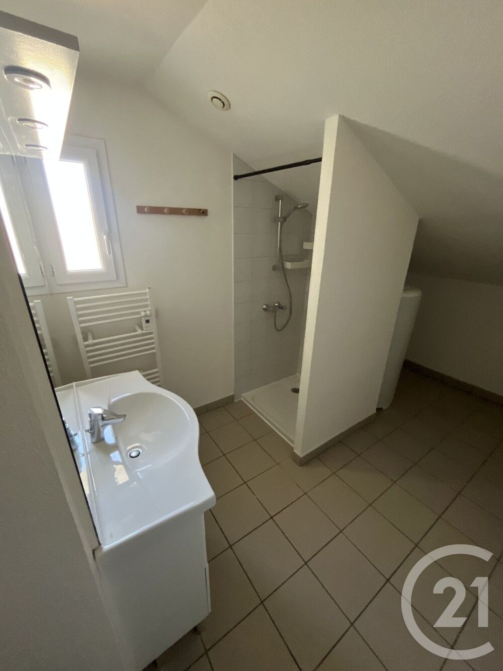 location Appartement - 3 pièce(s) - 68 m² Lannemezan (65300)