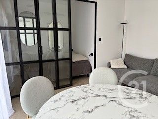  Appartement à louer 2 pièces 31 m²