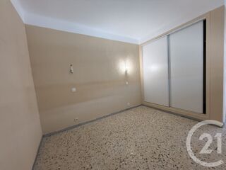  Appartement à louer 4 pièces 149 m²