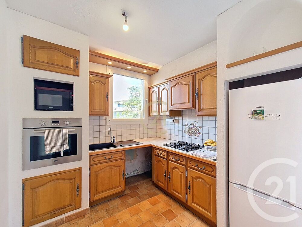 vente Appartement - 4 pièce(s) - 69 m² Salon-de-Provence (13300)