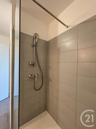  Appartement à louer 2 pièces 51 m²