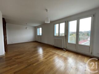  Appartement à louer 5 pièces 84 m²