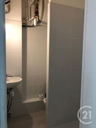  Appartement à louer 1 pièce 25 m²