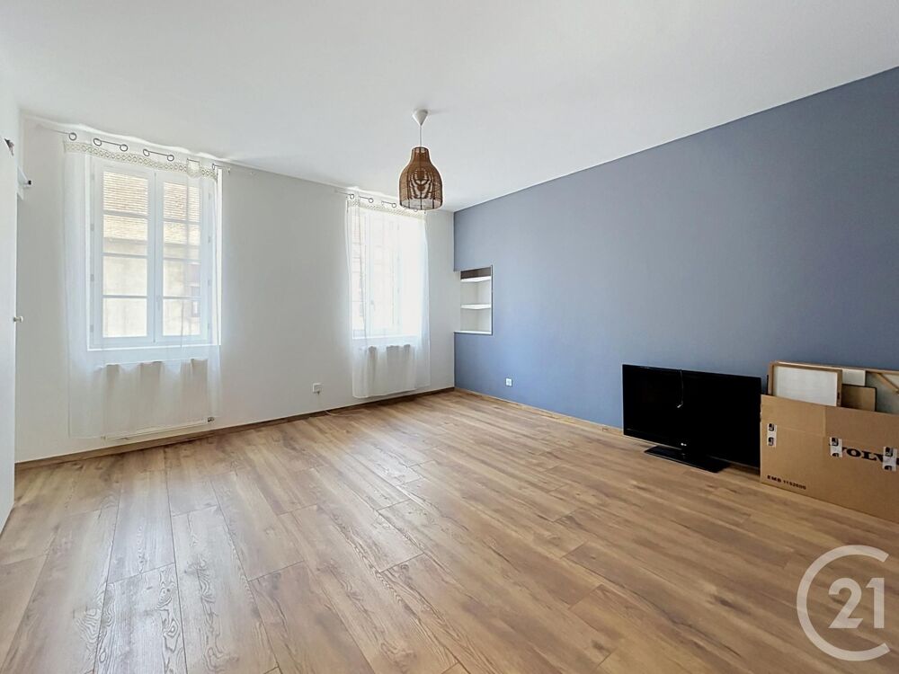 location Appartement - 3 pièce(s) - 70 m² Saint-Pourçain-sur-Sioule (03500)