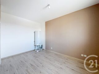  Appartement à louer 2 pièces 33 m²
