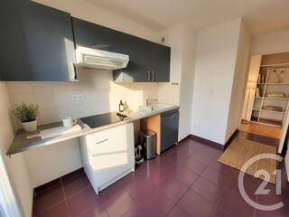  Appartement à louer 3 pièces 65 m²