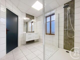  Maison à louer 4 pièces 131 m²