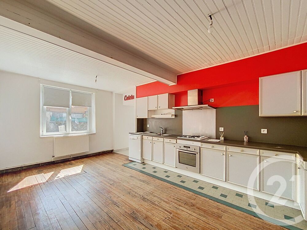 Nichée dans le calme de Lorp Sentaraille, cette maison d....
