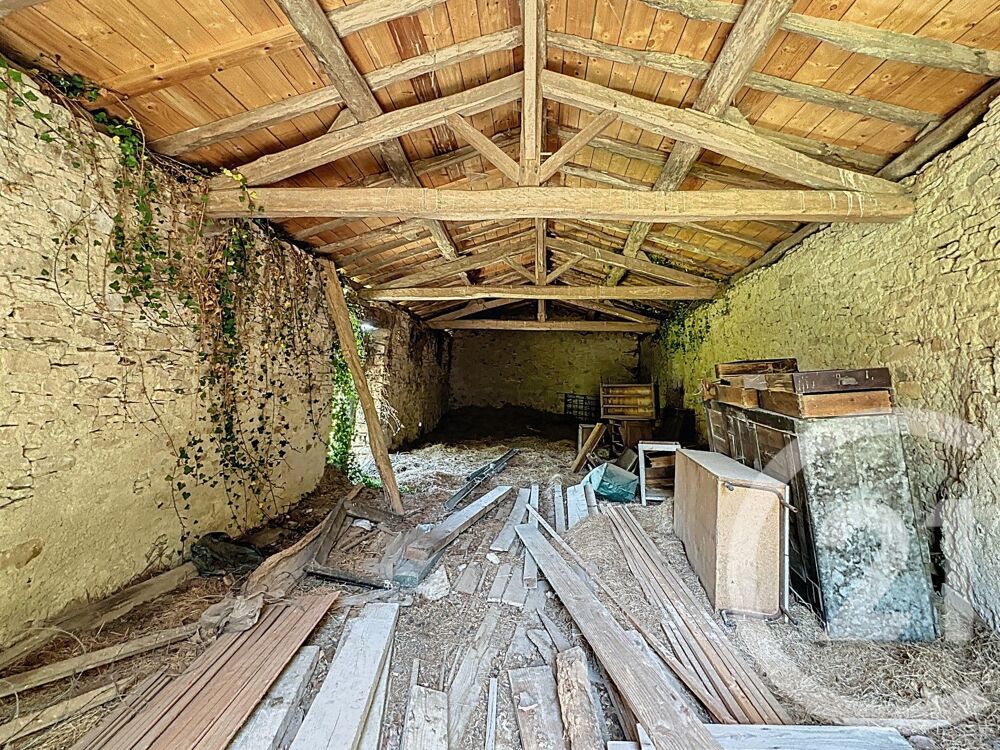 Cette grange située dans un hameau calme et tranquille à....