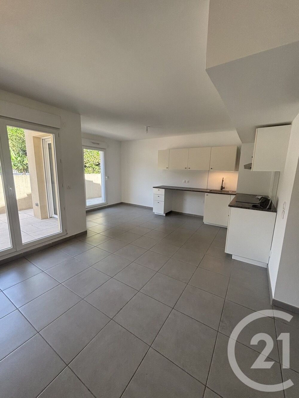 location Appartement - 3 pièce(s) - 63 m² Nice (06100)