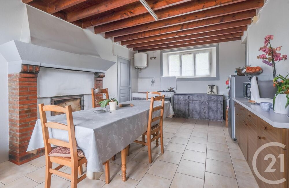 Au c½ur de Sortosville-en-Beaumont, cette maison en pier....