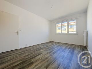  Appartement à louer 3 pièces 71 m²