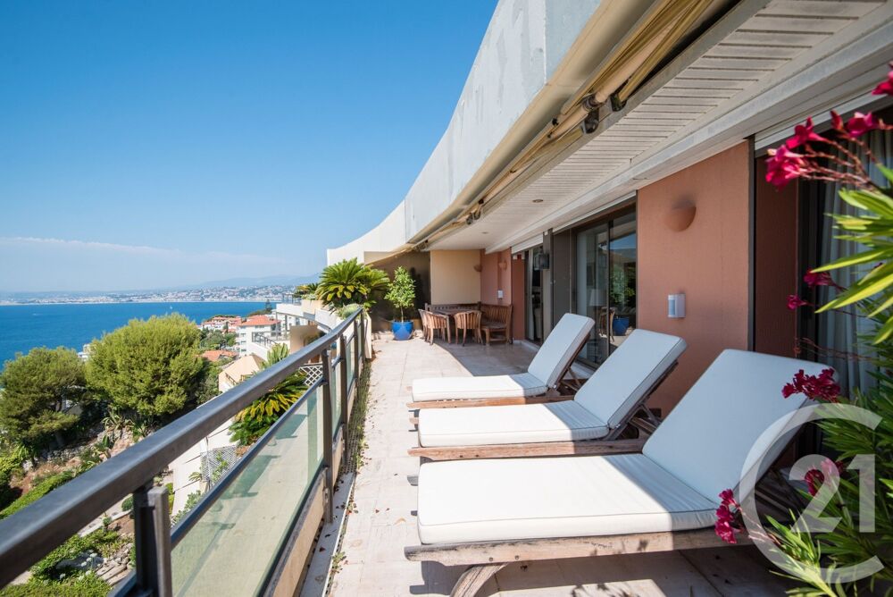 Cap de Nice - Dernier étage Idéalement situé, au sein d....