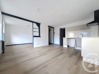  Appartement à louer 4 pièces 63 m²