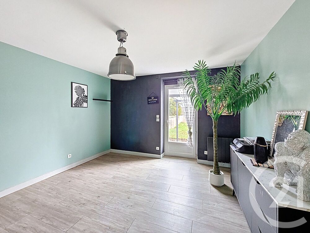 vente Maison - 6 pièce(s) - 138 m² Chasseneuil-du-Poitou (86360)