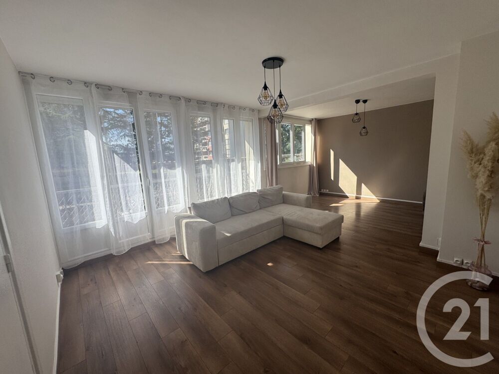 location Appartement - 2 pièce(s) - 60 m² Saint-Priest (69800)