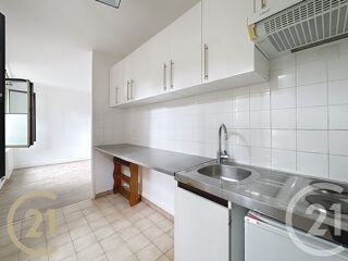  Appartement à louer 1 pièce 28 m²