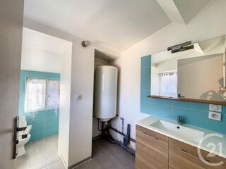  Appartement à louer 3 pièces 65 m²