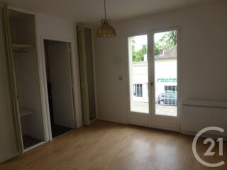  Appartement à louer 2 pièces 63 m²