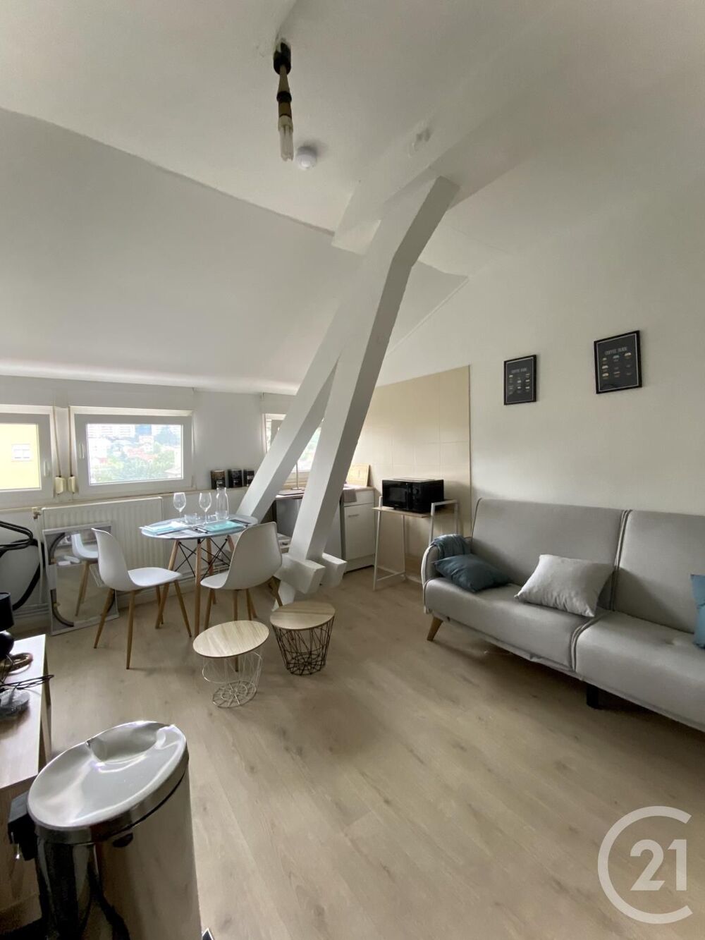 Century 21 Agence de la Gare vous propose à SOCHAUX au c....