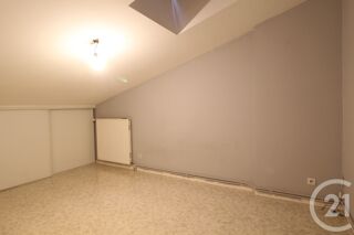  Appartement à louer 4 pièces 71 m²
