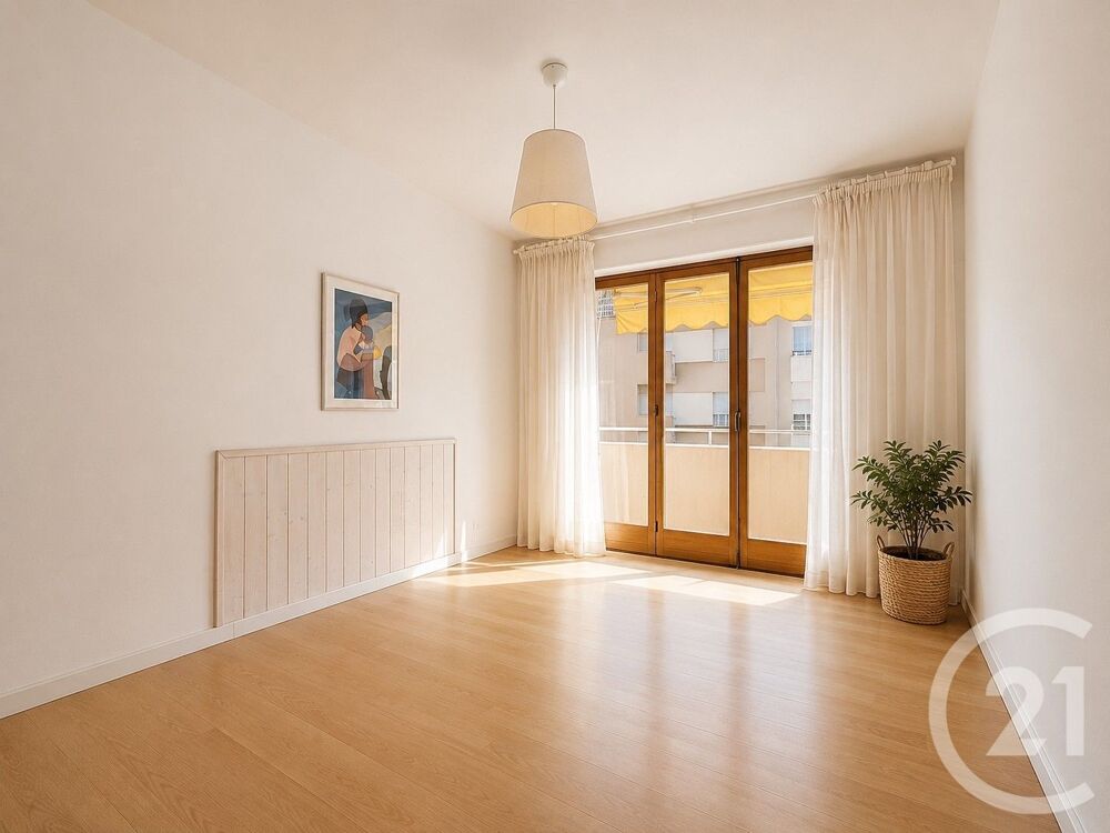 vente Appartement - 3 pièce(s) - 71 m² Antibes (06600)