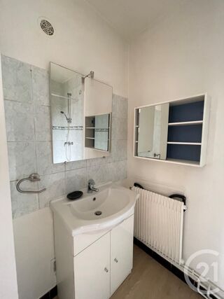  Appartement à louer 1 pièce 25 m²