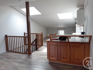  Appartement à louer 3 pièces 74 m²