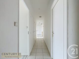  Appartement à louer 4 pièces 101 m²