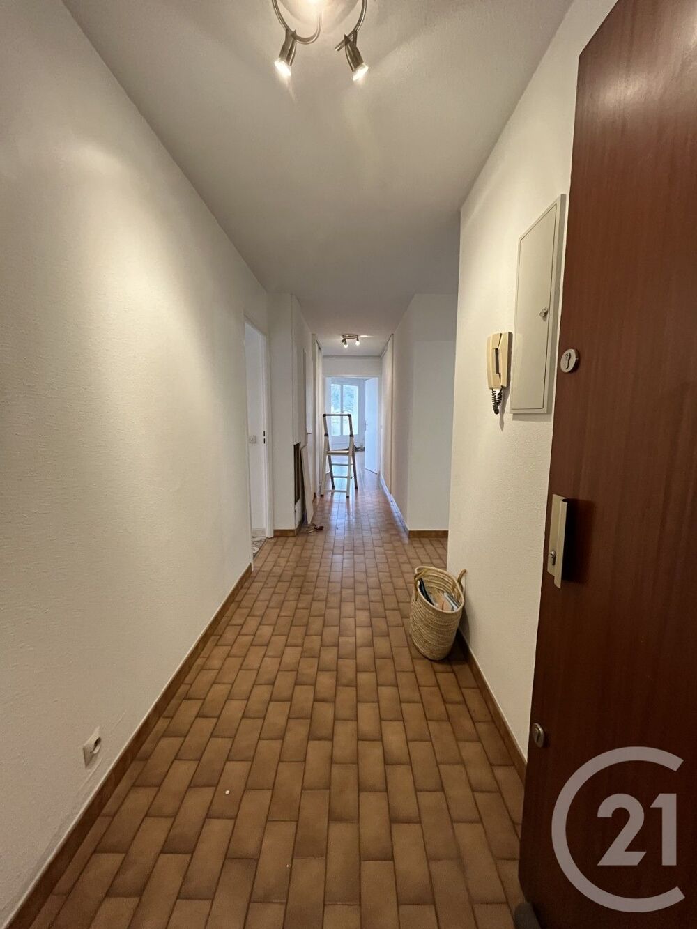 location Appartement - 4 pièce(s) - 90 m² Alès (30100)