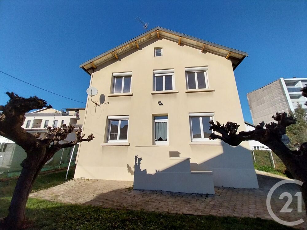 Maison de type 5 sur sous-sol avec jardin clôturé située....