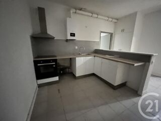  Appartement à louer 4 pièces 94 m²
