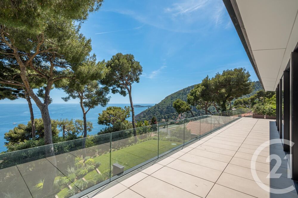 Eze bord de Mer: Cette villa neuve de style contemporain....