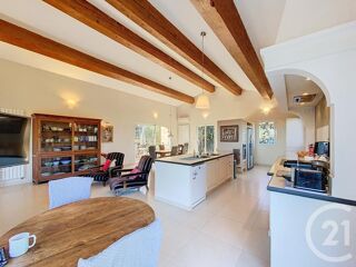  Maison  vendre 9 pices 320 m