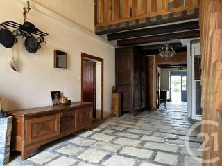  Maison à vendre 15 + pièces 561 m²