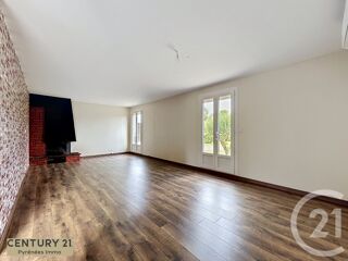  Maison à louer 7 pièces 183 m²