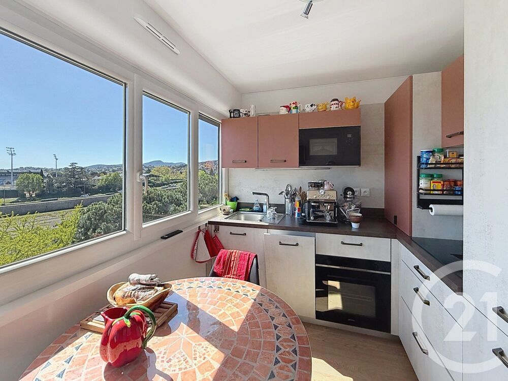 Appartement avec vue panoramique sur le Gardon ! proche ....