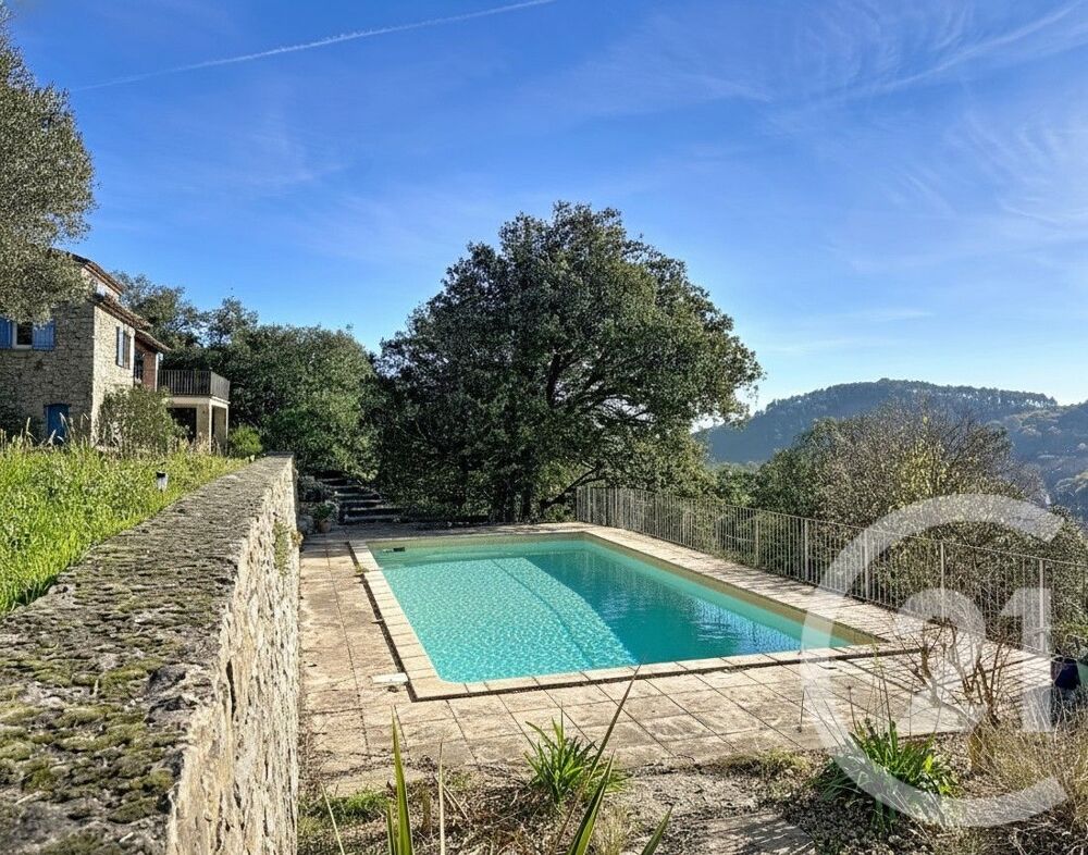 À vendre Mas en pierre avec vue imprenable sur les Céve....