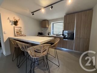  Appartement à louer 4 pièces 74 m²