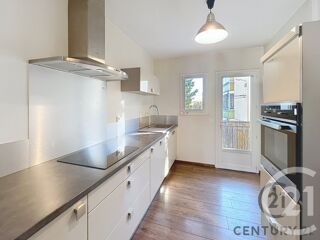  Appartement à louer 3 pièces 71 m²