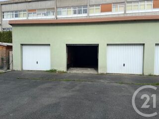  Parking / Garage à louer 15 m²