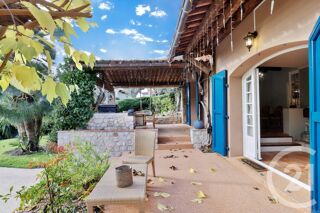  Maison à vendre 7 pièces 243 m²