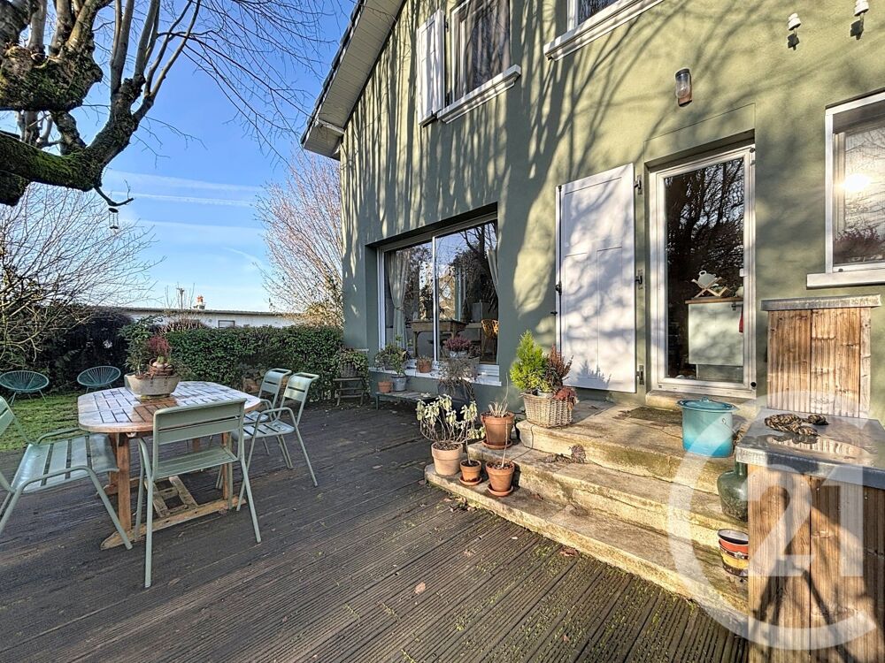 Découvrez cette magnifique maison individuelle située à....