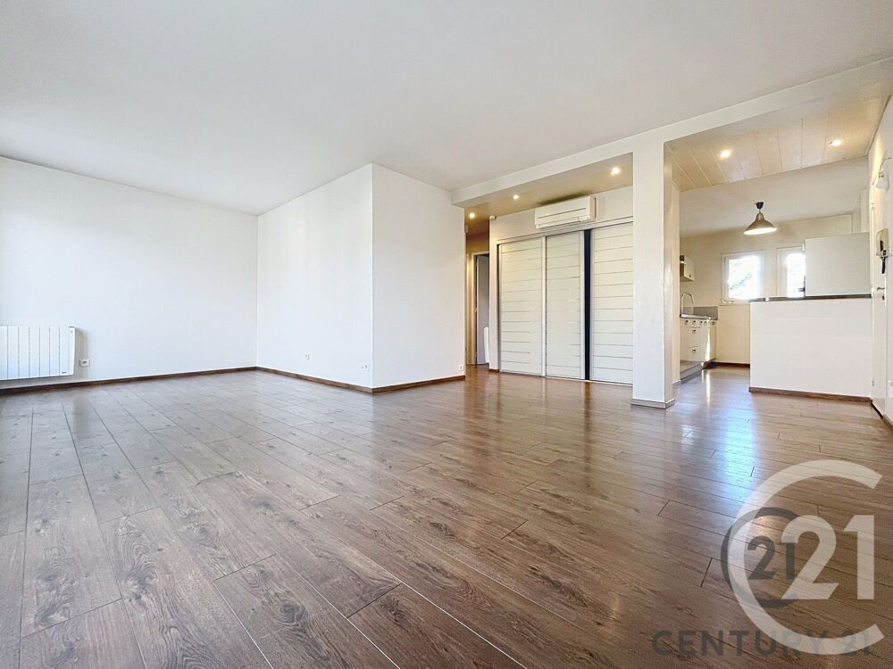 location Appartement - 3 pièce(s) - 71 m² Villeneuve-lès-Avignon (30400)