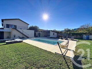  Maison � vendre 6 pi�ces 215 m�