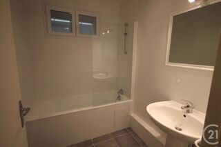  Appartement à louer 3 pièces 71 m²