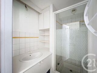  Appartement à louer 3 pièces 60 m²