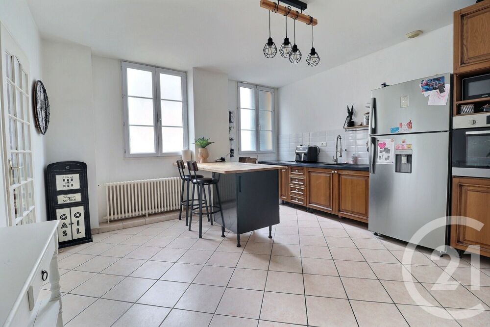 vente Maison - 6 pièce(s) - 262 m² Saint-Jean-le-Vieux (01640)