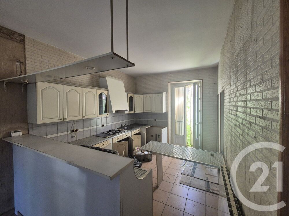 SOUS OFFRE Salon de Provence, une exclusivité Century 21....